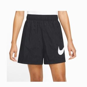 Nike women’s woven shorts